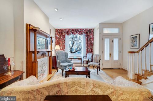 2629 Aspen St, Philadelphia PA  19130-2427 exterior