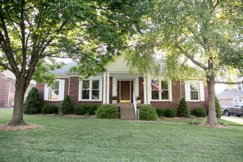 8116 Bohannon Sta Rd, Louisville KY  40291-4016 exterior