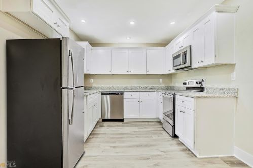 2922 Carriage Ln, Atlanta GA  30349-4104 exterior