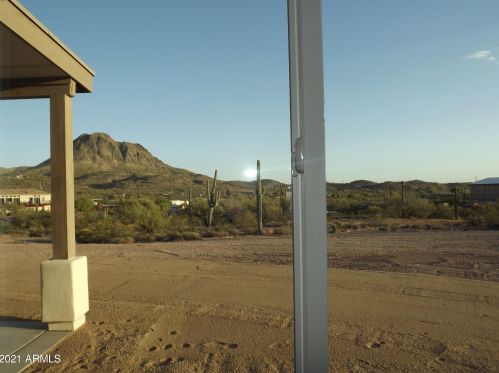 48118 Coyote Pass Rd, Phoenix AZ exterior