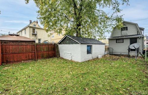 15 Douglas St, Perth Amboy NJ  08863-2205 exterior