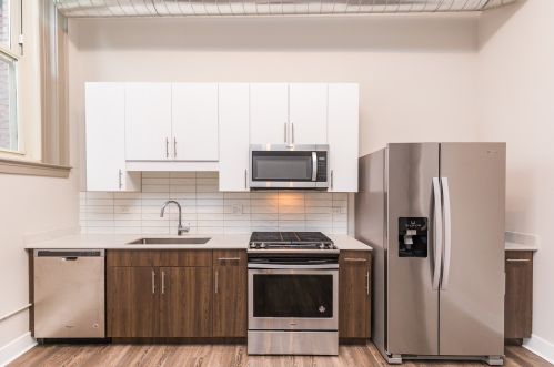 4525 Kenmore Ave, Chicago, IL 60640-5696