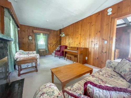 25 Edgar St, Poughkeepsie NY 12603-2702 exterior