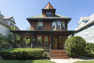 236 Stratford Rd, Brooklyn NY  11218-4316 exterior