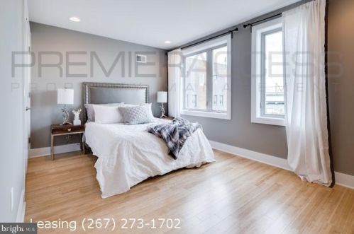 1133 Hope St, Philadelphia PA 19122-4611 exterior