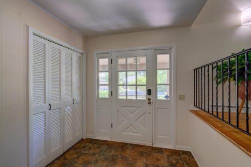 322 Cheyenne Trl, Madison WI  53705-4703 exterior