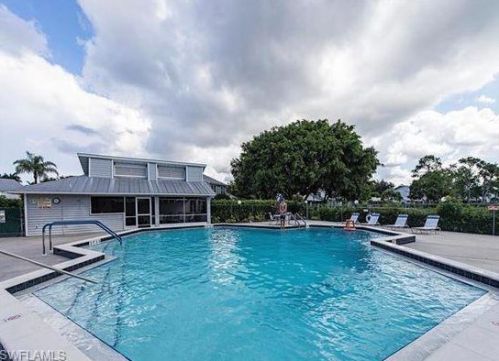 3418 Timberwood Cir, Naples FL 34105-5631 exterior