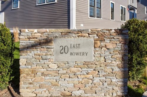 20 Bowery St, Middletown RI 02840-3562 exterior