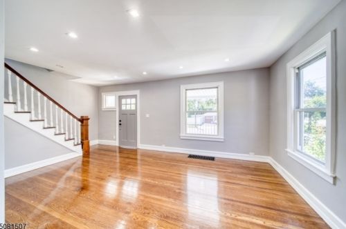 452 Front St, Green Brook NJ  08812-1212 exterior