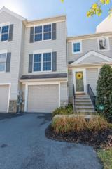 106 Banyan Circle Dr, Lancaster, PA 17603-4496