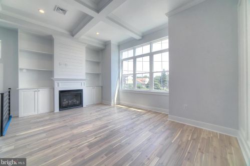 242 Fountain St, Philadelphia PA 19128-4508 exterior