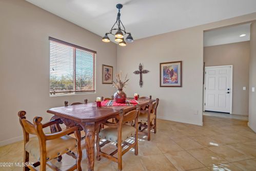 5750 Atascosa Peak Dr, Green Valley AZ 85622-8127 exterior