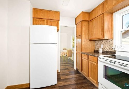 4825 Oakley St, Duluth MN 55804-1235 exterior