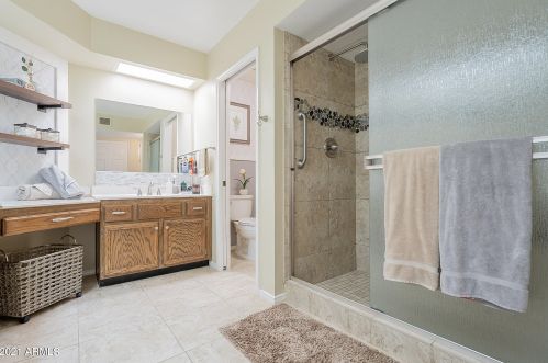 25664 Howard Dr, Chandler AZ 85248-6820 exterior