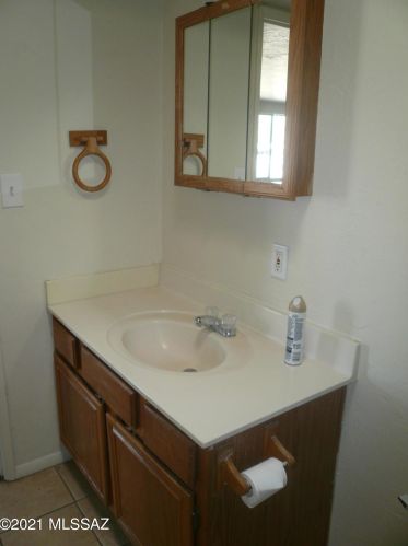 4678 25 St, Tucson AZ 85711-5420 exterior