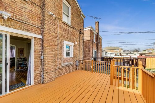 6438 Foster Ave, Chicago IL 60656-2248 exterior