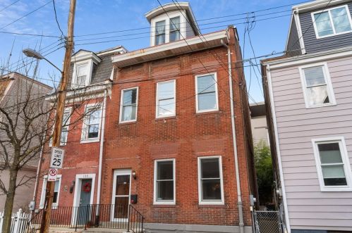 137 42nd St, Pittsburgh PA  15201-3136 exterior