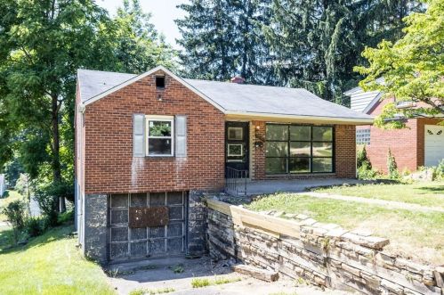 218 Long Rd, Pittsburgh, PA 15235-3145