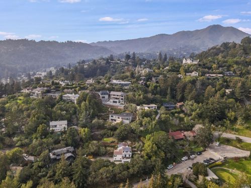 271 Buena Vis Ave, Mill Valley CA 94941-1261 exterior