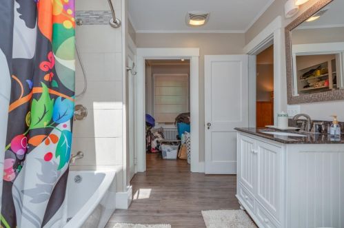 28 Westbourne Rd, Concord NH 03301-2916 exterior