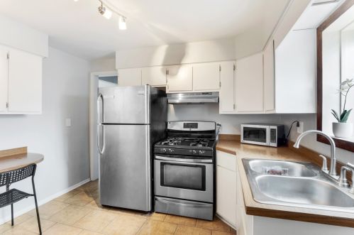 3850 112 St, Chicago IL 60617-7026 exterior