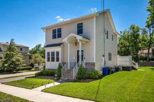 25 Hobart Pl, Paterson, NJ 07512-2109