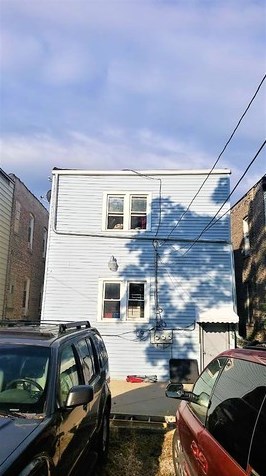 2115 Harding Ave, Chicago, IL 60623-2457
