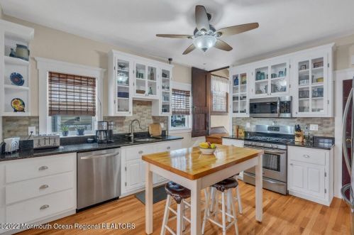 518 7 Ave, Belmar NJ 07719-2212 exterior