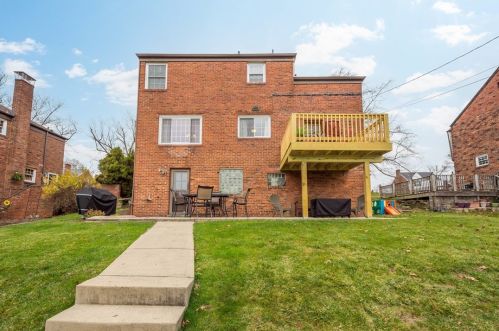 176 Columbia Dr, Pittsburgh PA 15236-4429 exterior