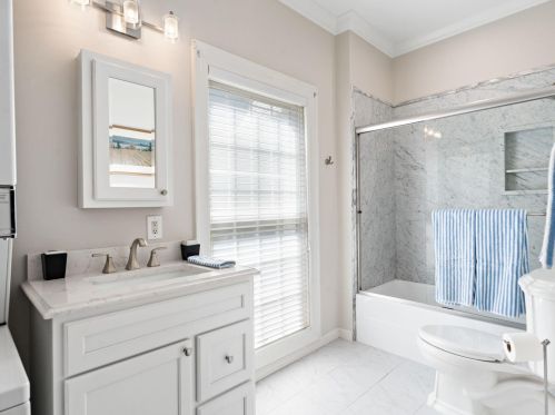 14 Overhills Dr, Saint Louis MO 63124-1532 exterior