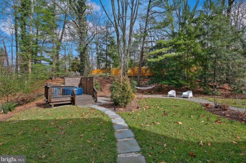 900 Balmoral Dr, Silver Spring MD  20903-1301 exterior