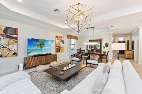 2806 Aviamar Cir, Naples, FL