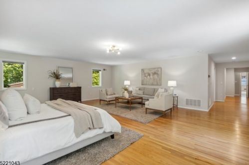 53 Highlander Dr, Scotch Plains NJ 07076-2419 exterior