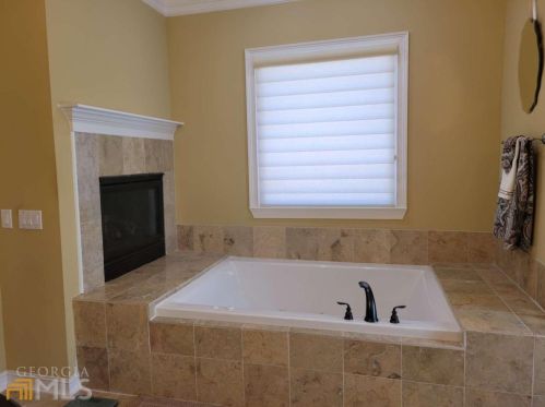 327 Amy Way, Atlanta GA 30349-7048 exterior