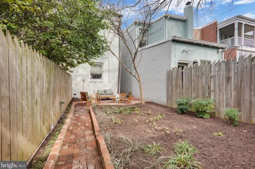 135 D St, Washington DC 20003-1809 exterior