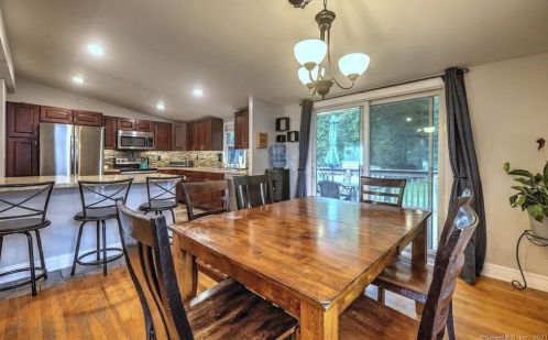 12 Raymond Dr, Meriden CT 06451-6228 exterior