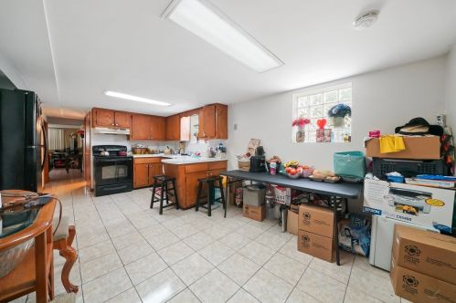 6724 63rd St, Chicago IL 60638-4004 exterior