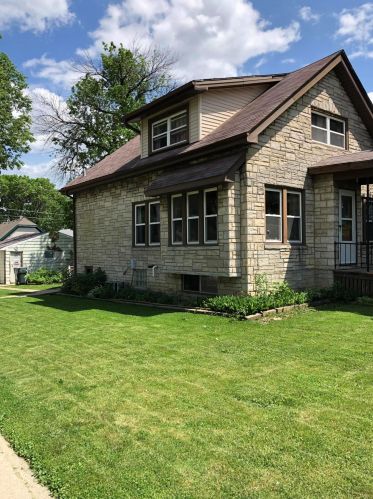 2202 71, Milwaukee WI 53213-1804 exterior