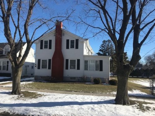 413 Rush St, Itasca, IL 60143-1845