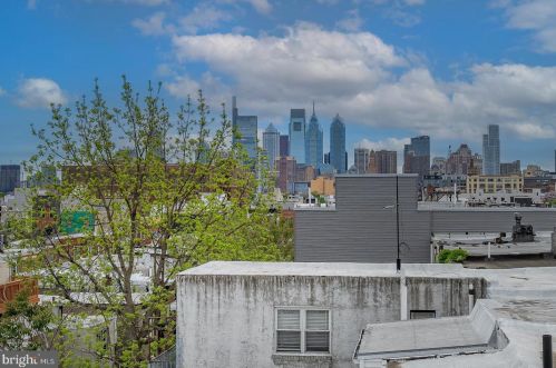 1505 Dickinson St, Philadelphia PA 19146-4830 exterior