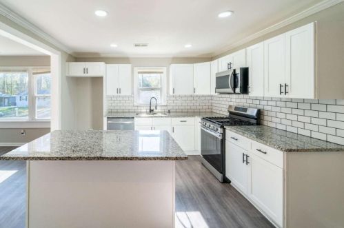 772 Amber Pl, Atlanta GA  30331-3414 exterior