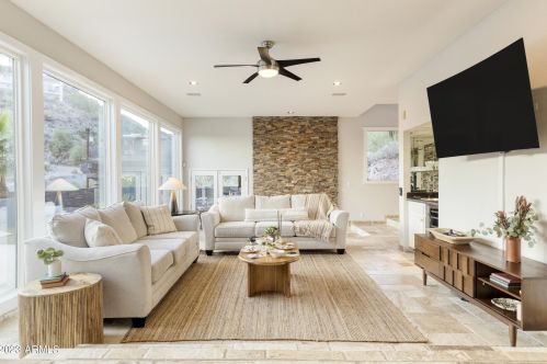 6619 36th St, Phoenix AZ  85018-1004 exterior