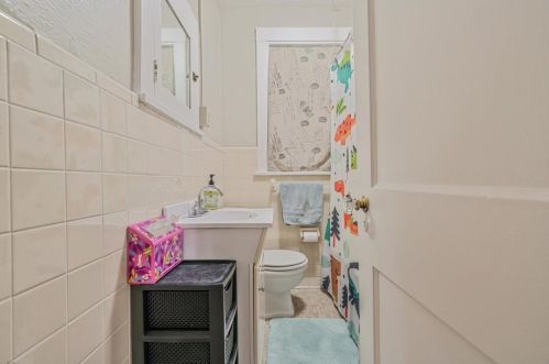 147 Race St, Pittsburgh PA 15208-1424 exterior