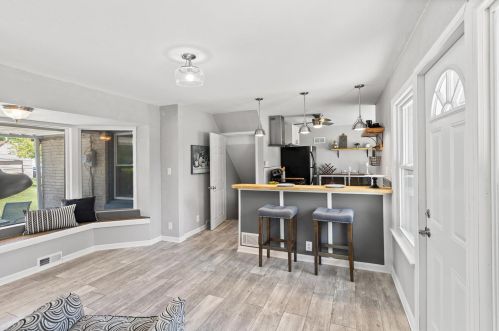 6073 36th St, Milwaukee WI  53221-4652 exterior