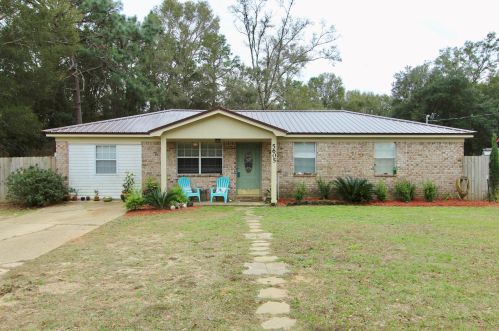 5605 Collinswood Dr, Milton, FL 32583-5508