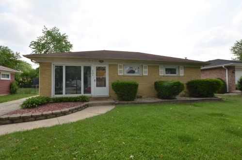 701 Kenilworth Ave, Elmhurst, IL 60126-1734