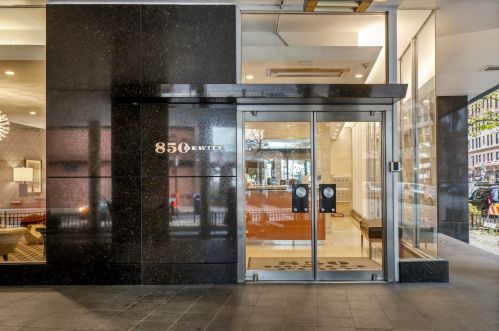 850 Dewitt Pl, Chicago IL  60611-2361 exterior