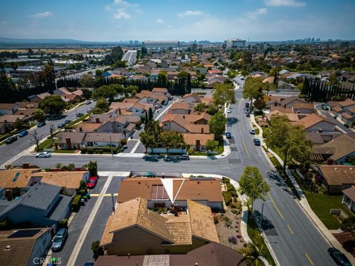 14402 Raintree Rd, Tustin CA  92780-6930 exterior