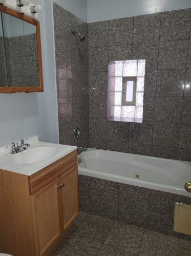 4850 Thomas St, Chicago IL  60651-3248 exterior