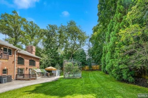 3 Pne Ter, Demarest NJ 07627-1214 exterior